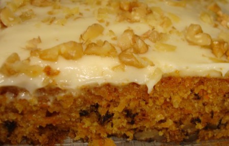Bolo de cenoura ùmido